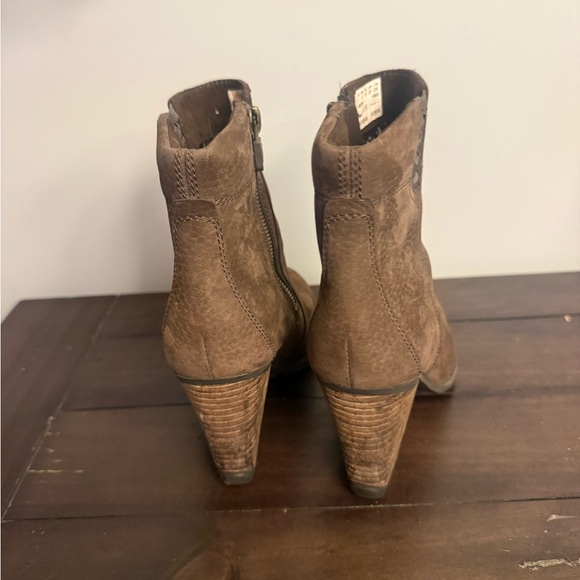 Timberland Women’s Waterproof Nubuck Leather Heeled Ankle Boots Brown Size 6 - Picture 2 of 7